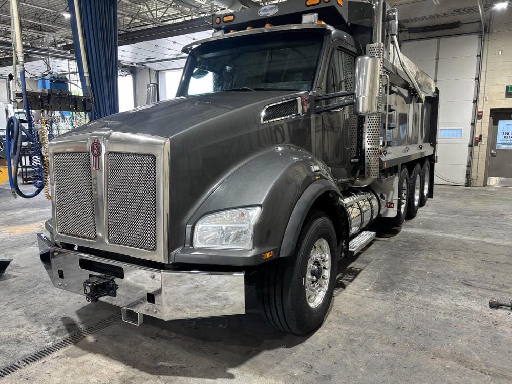 2021 2021 Kenworth T880